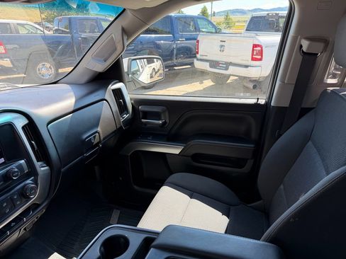 Used 2018 Chevrolet Silverado 1500 LT AWD/4WD image 19