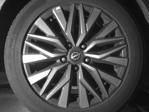 Used 2025 Nissan Altima 2.5 SV FWD image 15