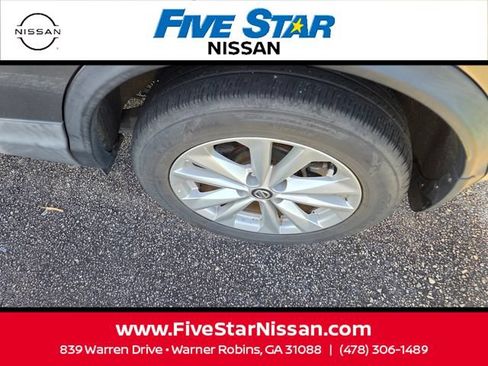 Used 2019 Nissan Rogue Sport SV w/ Technology Package FWD image 5