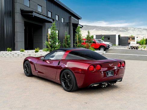 Used 2007 Chevrolet Corvette Coupe w/ Preferred Equipment Group RWD image 8