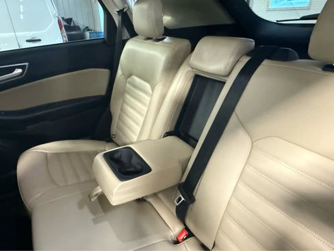 Used 2024 Ford Edge SEL image 16