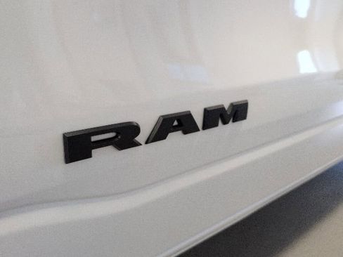 New 2026 RAM 1500 4x4 Crew Cab image 9