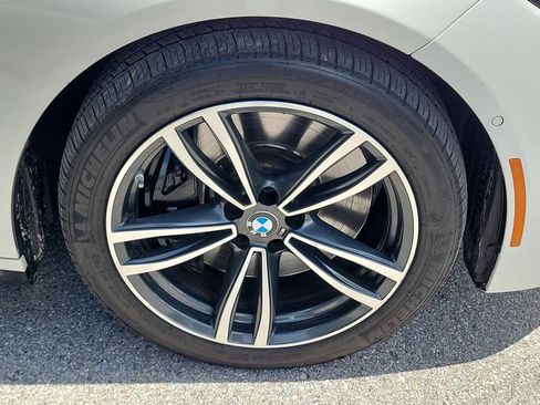 Used 2022 BMW 750i xDrive AWD/4WD image 13