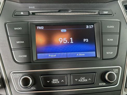 Used 2017 Hyundai Santa Fe Sport FWD image 19