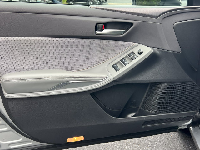 Used 2019 Toyota Avalon XSE w/ All Weather Liner Package FWD image 15