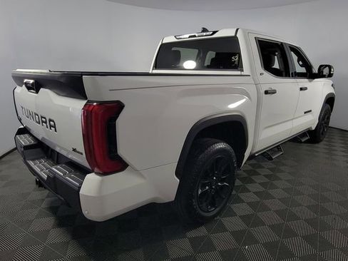 Used 2022 Toyota Tundra SR5 w/ SR5 Convenience Package AWD/4WD image 8