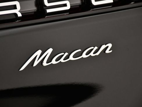 Certified 2026 Porsche Macan Turbo AWD/4WD image 11