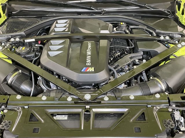 Used 2021 BMW M4 Coupe w/ M Carbon Exterior Package RWD image 17