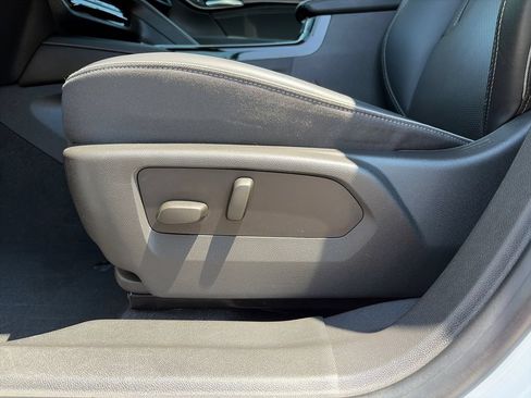 Used 2023 Buick Envision Essence FWD image 23