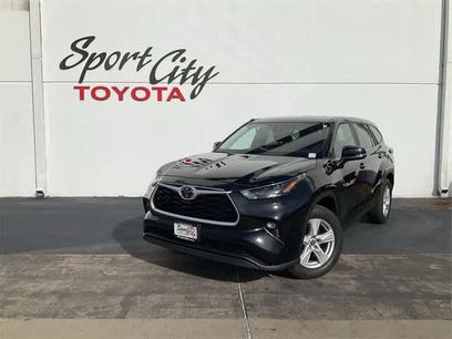 Certified 2024 Toyota Highlander LE