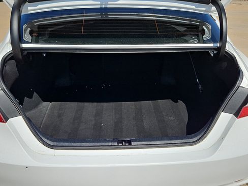 Used 2022 Toyota Camry SE FWD image 6