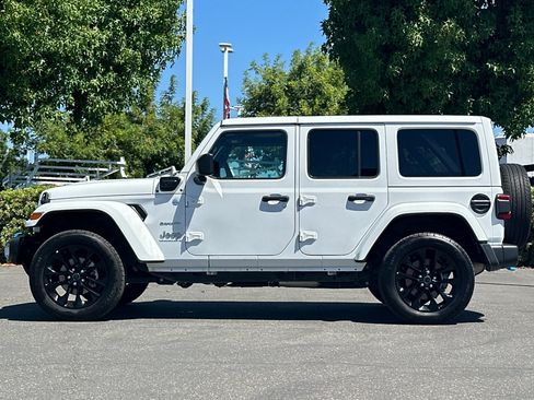 Certified 2024 Jeep Wrangler Unlimited Sahara AWD/4WD image 7
