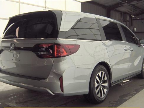 Used 2025 Honda Odyssey EX-L image 3