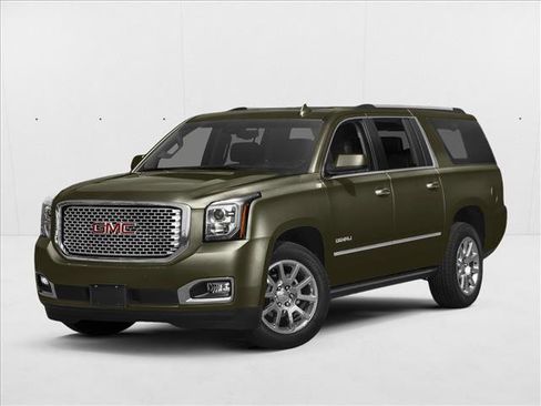 Used 2018 GMC Yukon XL Denali image 1