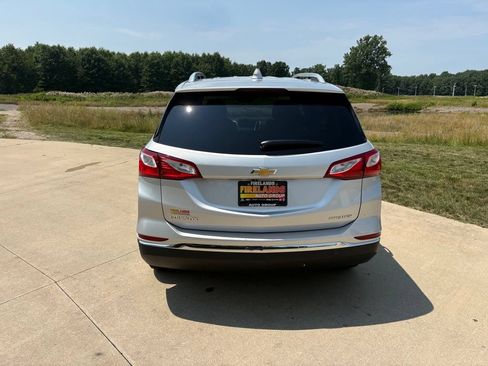 Used 2020 Chevrolet Equinox Premier FWD image 8