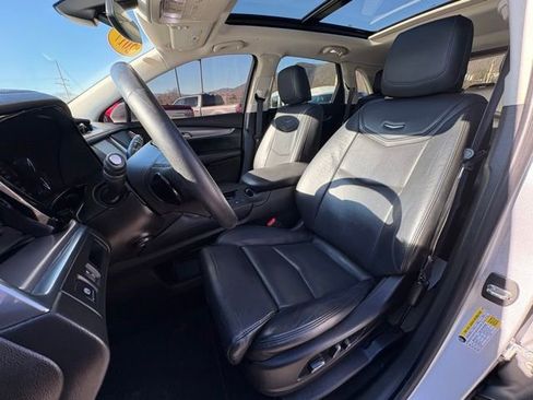 Used 2017 Cadillac XT5 Luxury image 28