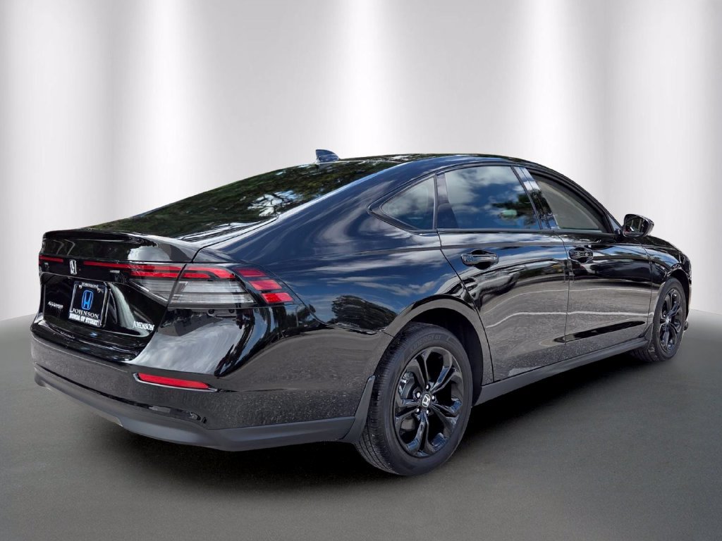 Used 2025 Honda Accord SE image 3