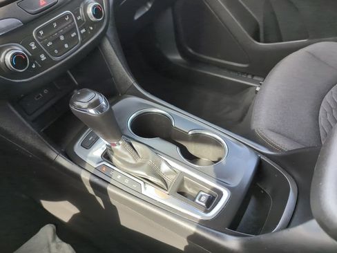 Used 2019 Chevrolet Equinox LT image 16