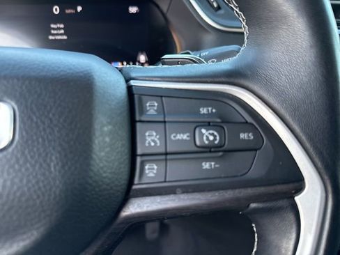 Certified 2022 Jeep Grand Cherokee Limited image 39