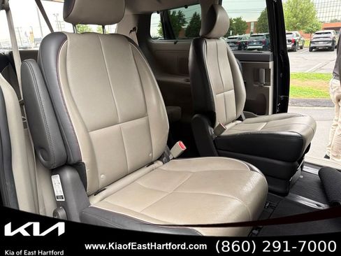 Used 2016 Kia Sedona EX FWD image 12