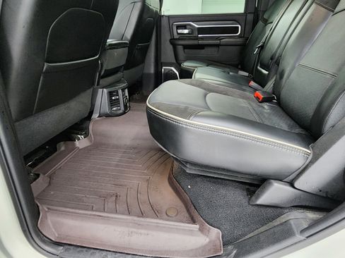 Used 2024 RAM 2500 Laramie w/ Night Edition image 9