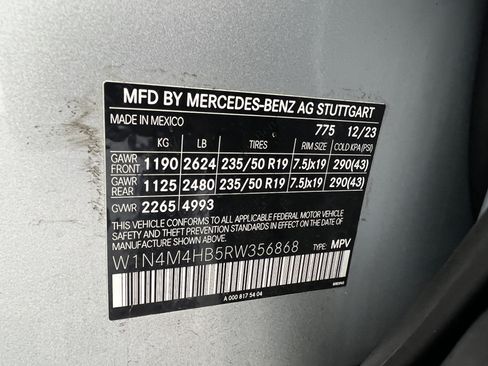 Certified 2024 Mercedes-Benz GLB 250 4MATIC image 34
