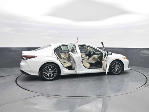 Used 2024 Toyota Camry XLE w/ Navigation Package FWD image 45