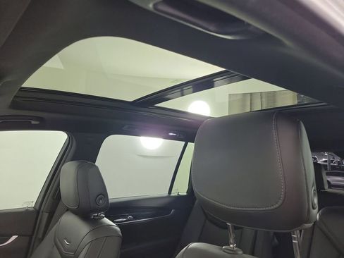 Used 2020 Cadillac XT6 Premium Luxury image 18