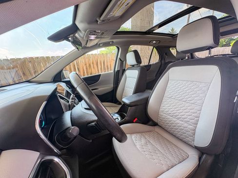 Used 2018 Chevrolet Equinox LT w/ Sun & Infotainment Package FWD image 20