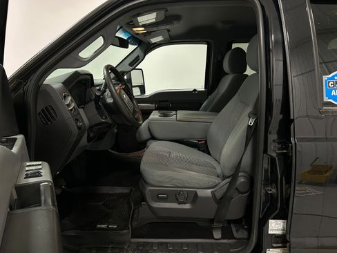 Used 2014 Ford F250 XLT w/ XLT Value Package AWD/4WD image 4