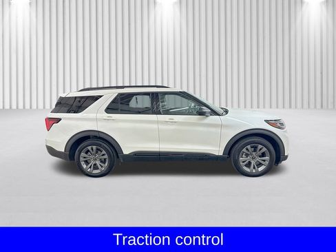 Used 2026 Ford Explorer Active w/ Active Comfort Package AWD/4WD image 5