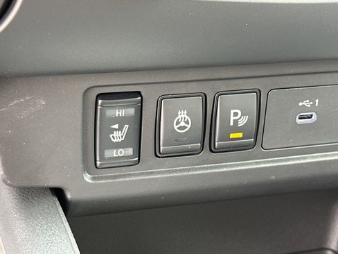 New 2026 Nissan Frontier SV w/ SV Convenience Package image 32