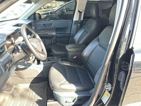 Used 2025 Ford Maverick Lobo AWD/4WD image 3