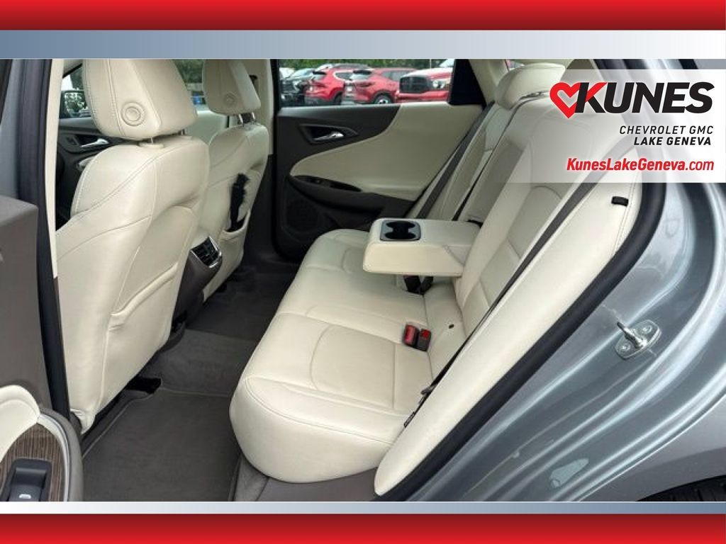 Used 2024 Chevrolet Malibu LT FWD image 16
