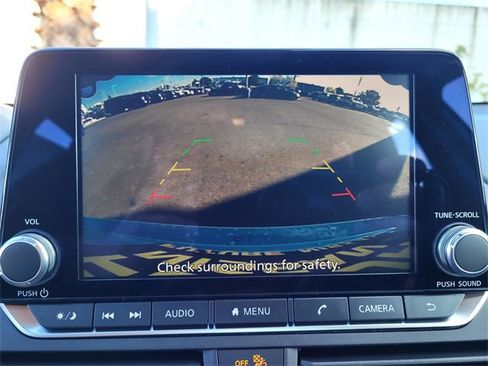 New 2025 Nissan Altima 2.5 SR image 9