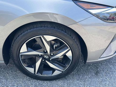 Certified 2023 Hyundai Elantra SEL w/ Convenience Package FWD image 9