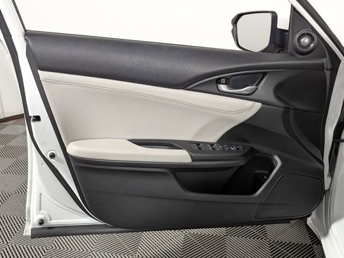 Used 2019 Honda Insight Touring image 13