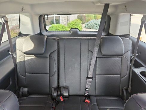 Used 2020 Chevrolet Suburban Premier image 26