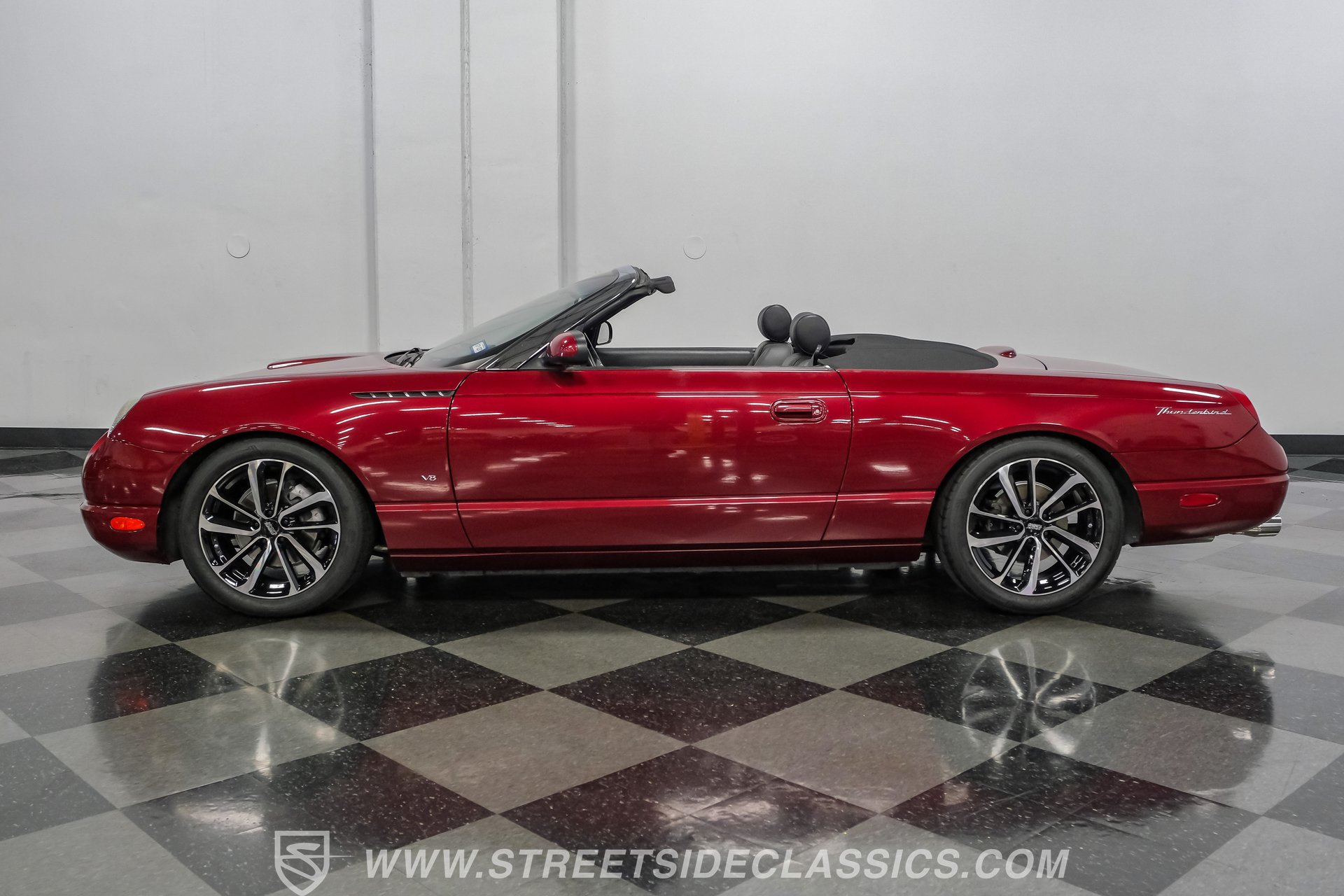 Used 2004 Ford Thunderbird RWD image 2