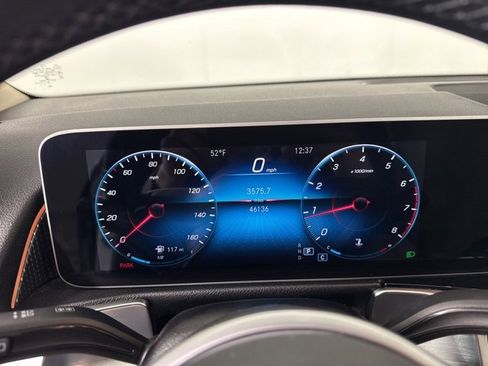 Used 2021 Mercedes-Benz GLB 250 image 30