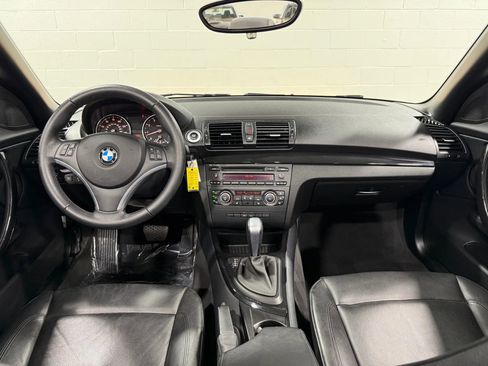 Used 2011 BMW 128i Convertible image 23