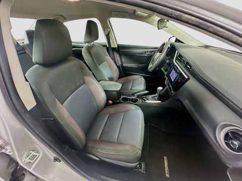 Used 2018 Toyota Corolla LE FWD image 27