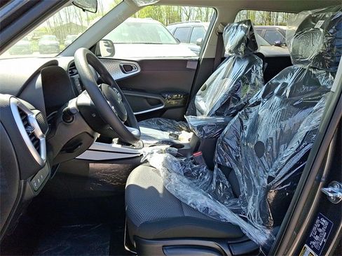 New 2025 Kia Soul LX w/ LX Technology Package image 9