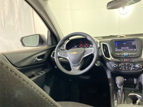 Used 2023 Chevrolet Equinox LT image 15