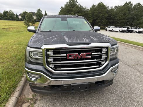Used 2018 GMC Sierra 1500 SLT AWD/4WD image 3