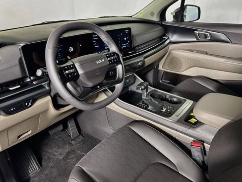 New 2027 Kia Carnival FWD image 10