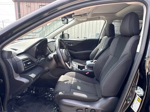 Used 2025 Subaru Outback Premium AWD/4WD image 12