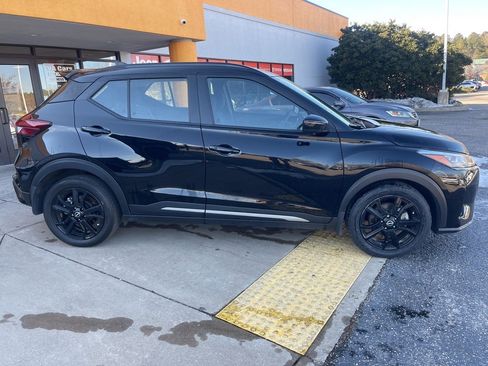 Used 2024 Nissan Kicks SR image 3