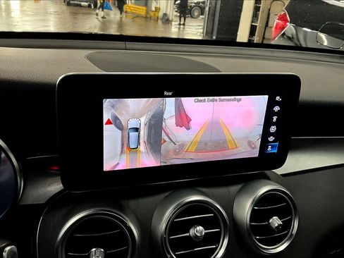 Used 2022 Mercedes-Benz GLC 300 4MATIC image 29