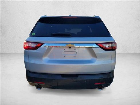 Used 2021 Chevrolet Traverse LT image 6
